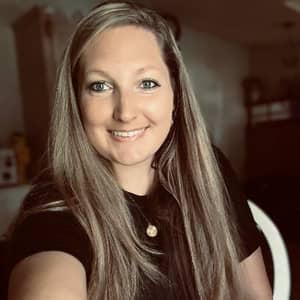 Sitter Profile Image: Lindsey W.