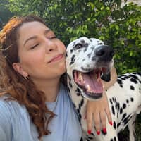 Sitter Profile Image: Lesli G.