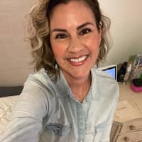 Sitter Profile Image: Lisa R.