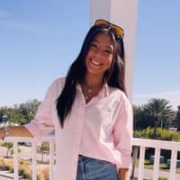 Sitter Profile Image: Isabella M.