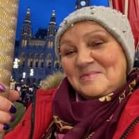 Sitter Profile Image: Cheryl H.