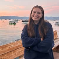 Sitter Profile Image: Lindsay F.