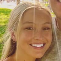 Sitter Profile Image: Lauren H.