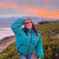 Sitter Profile Image: Hope H.