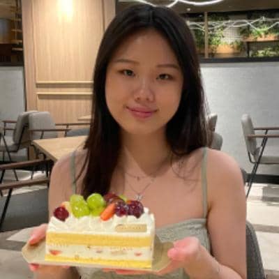 Sitter Profile Image: Ling Chih L.