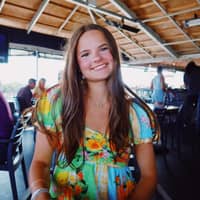 Sitter Profile Image: Mackenzie S.