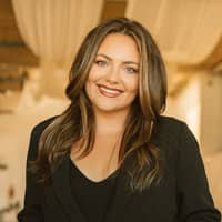 Sitter Profile Image: Melina Z.