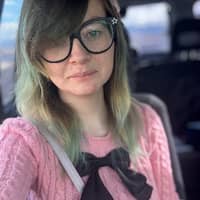 Sitter Profile Image: Ara W.