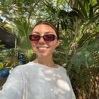 Sitter Profile Image: Neena L.