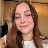 Sitter Profile Image: Izabella L.