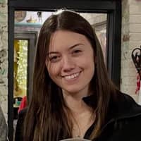 Sitter Profile Image: Lauren W.