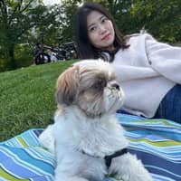 Sitter Profile Image: Vera L.