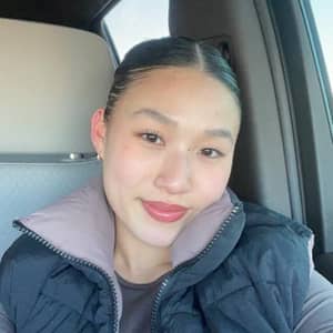 Sitter Profile Image: Christine L.