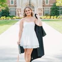 Sitter Profile Image: Abigail Z.