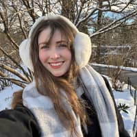 Sitter Profile Image: Alexis W.