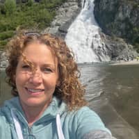 Sitter Profile Image: Laurel W.