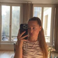 Sitter Profile Image: Georgia V.