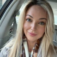 Sitter Profile Image: Elizabeth H.