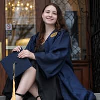 Sitter Profile Image: Emma B.