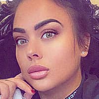 Sitter Profile Image: Ellie M.