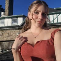 Sitter Profile Image: Amanda H.