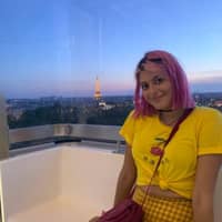 Sitter Profile Image: Valeria A.