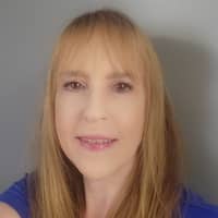 Sitter Profile Image: Laura M.