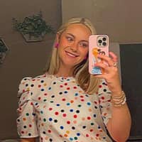 Sitter Profile Image: Katie W.