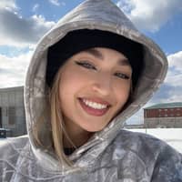 Sitter Profile Image: Ava L.