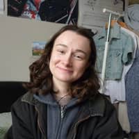 Sitter Profile Image: Poppy W.