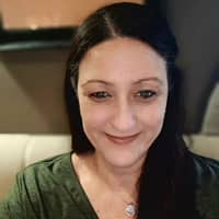 Sitter Profile Image: Debbie L.