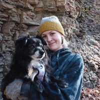 Sitter Profile Image: Julia M.