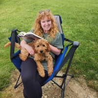 Sitter Profile Image: Ariel V.