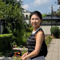 Sitter Profile Image: Shuang Q.