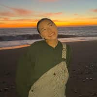 Sitter Profile Image: Josephina C.