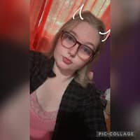 Sitter Profile Image: Holly B.