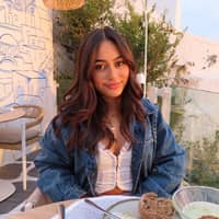 Sitter Profile Image: April F.