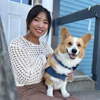 Sitter Profile Image: Vivian C.