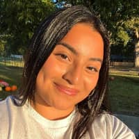 Sitter Profile Image: Bella F.