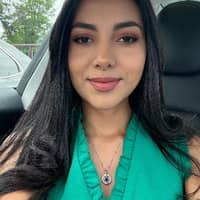 Sitter Profile Image: Alisson V.