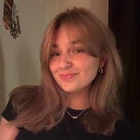 Sitter Profile Image: Olivia S.