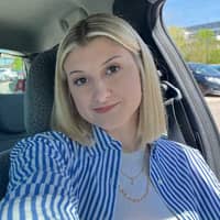 Sitterprofilbild: elisa b.