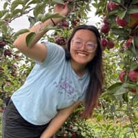 Sitter Profile Image: Charlotte T.