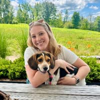 Sitter Profile Image: Ashley & Taylor R.