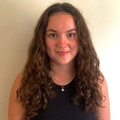 Sitter Profile Image: Niamh M.