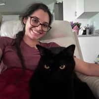 Sitter Profile Image: Elianna S.