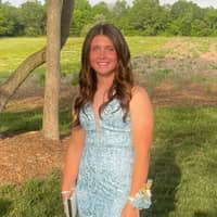 Sitter Profile Image: Isabella W.