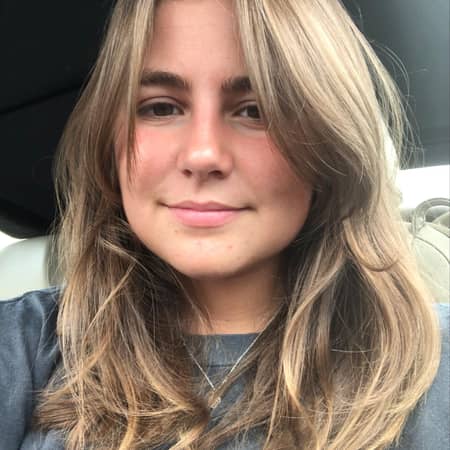 Sitter Profile Image: Zoe S.