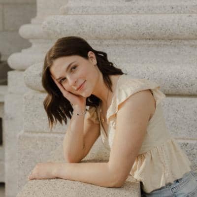 Sitter Profile Image: Rose B.