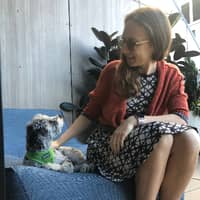 Sitter Profile Image: Laura F.